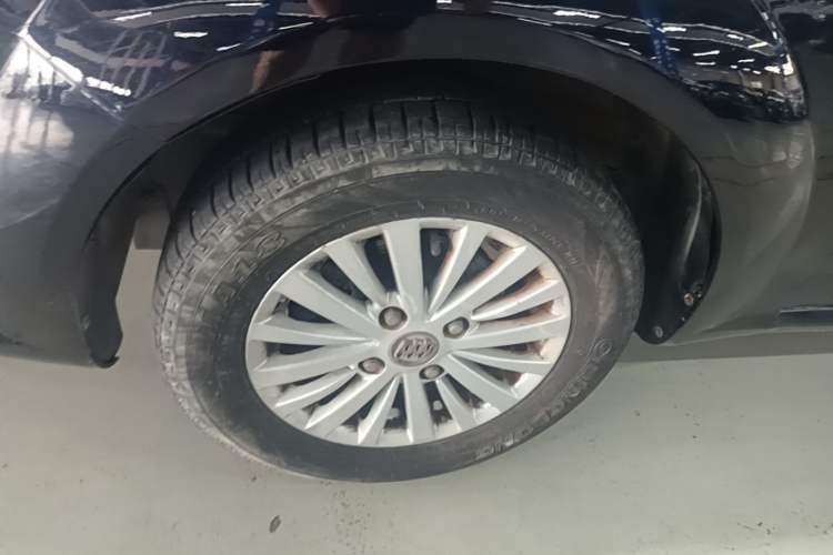 Used Buick Excelle 2015 1.5L Manual Classic Trim Left Front Wheel Hub