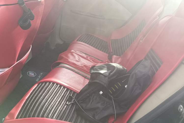 Used Buick Excelle 2015 1.5L Automatic Classic Model Left Rear Seat