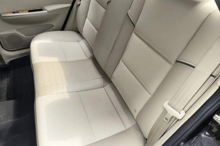 Used Buick Excelle 2015 1.5L Automatic Classic Model Left Rear Seat