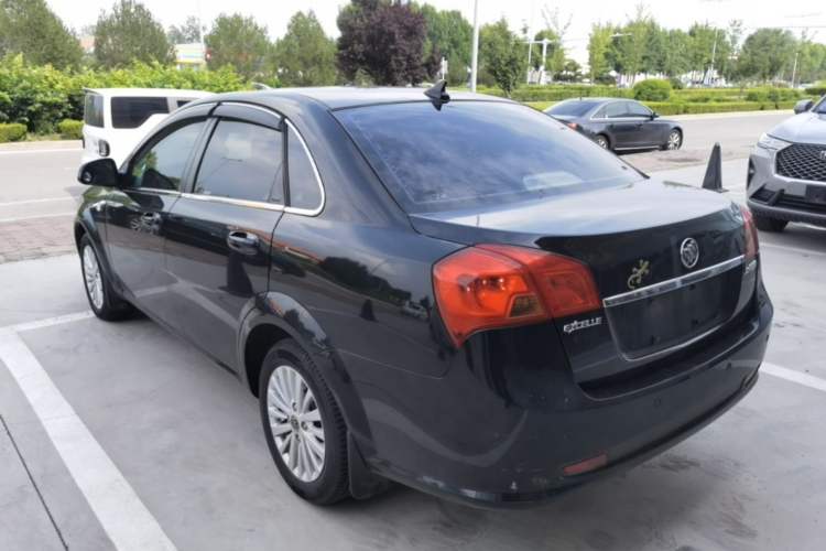 Used Buick Excelle 2015 1.5L Manual Luxury Model Rear Left 45 Deg