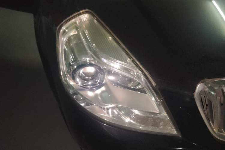 Used Buick Excelle 2015 1.5L Automatic Classic Model Right Front Headlight
