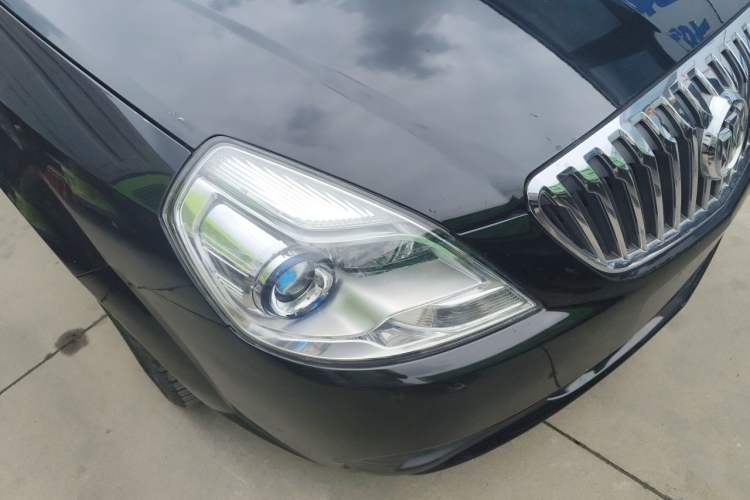Used Buick Excelle 2015 1.5L Manual Classic Trim Right Front Headlight