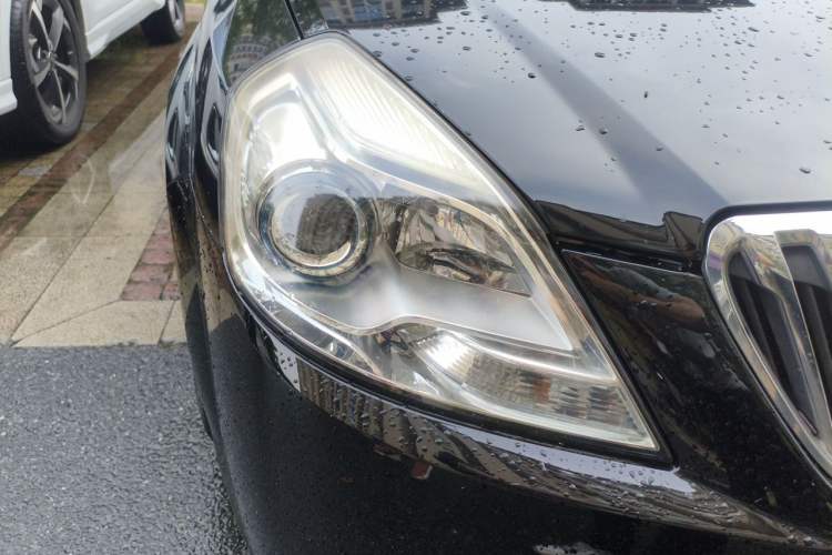 Used Buick Excelle 2015 1.5L Automatic Classic Model Right Front Headlight