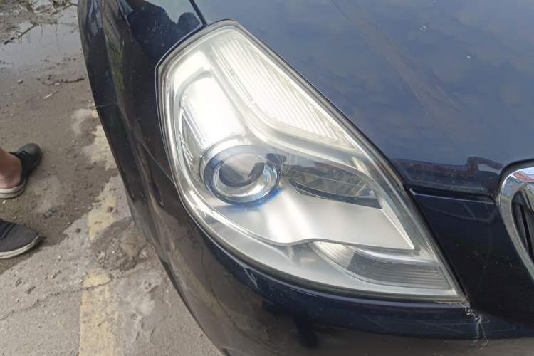 Used Buick Excelle 2015 1.5L Manual Classic Trim Right Front Headlight