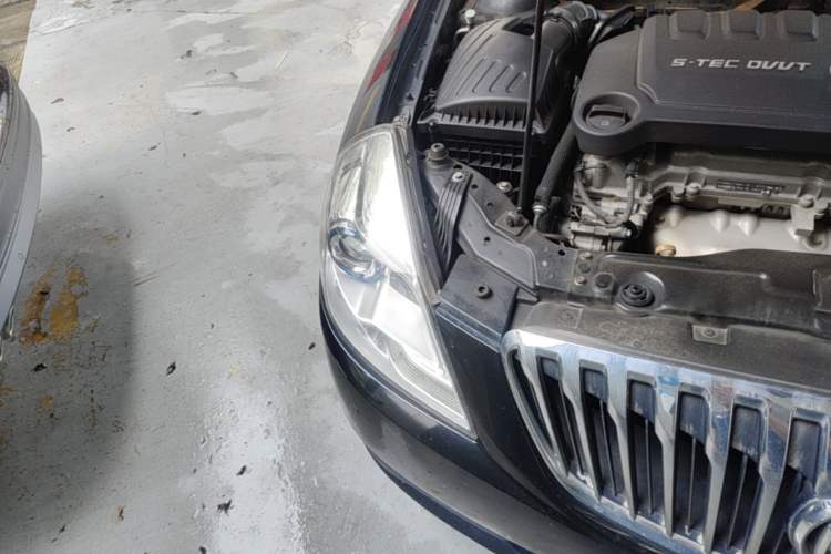 Used Buick Excelle 2015 1.5L Automatic Luxury Edition Right Front Headlight