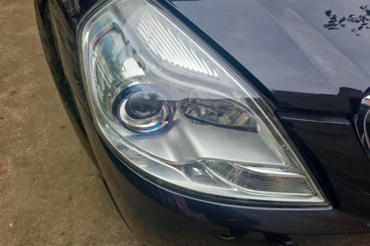 Used Buick Excelle 2015 1.5L Manual Luxury Model Right Front Headlight
