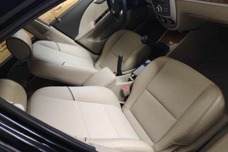 Used Buick Excelle 2015 1.5L Manual Classic Trim Right Front Seat