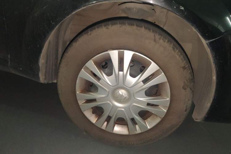 Used Buick Excelle 2015 1.5L Automatic Classic Model Right Front Wheel Hub