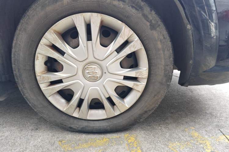Used Buick Excelle 2015 1.5L Automatic Classic Model Right Front Wheel Hub