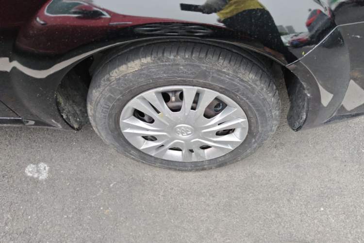 Used Buick Excelle 2015 1.5L Manual Classic Trim Right Front Wheel Hub