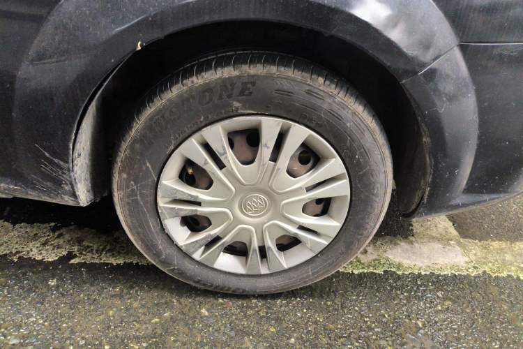 Used Buick Excelle 2015 1.5L Automatic Classic Model Right Front Wheel Hub