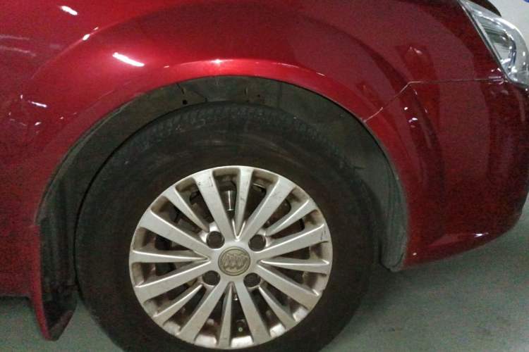 Used Buick Excelle 2015 1.5L Automatic Classic Model Right Front Wheel Hub