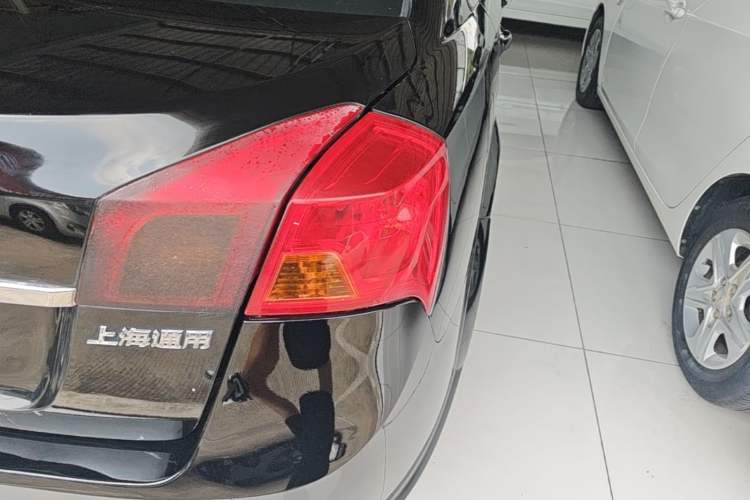 Used Buick Excelle 2015 1.5L Automatic Classic Model Right Rear Taillight