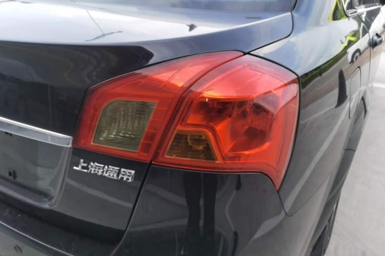 Used Buick Excelle 2015 1.5L Manual Luxury Model Right Rear Taillight