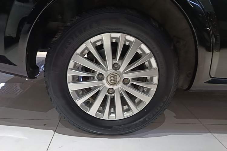 Used Buick Excelle 2015 1.5L Automatic Classic Model Right Rear Wheel Hub