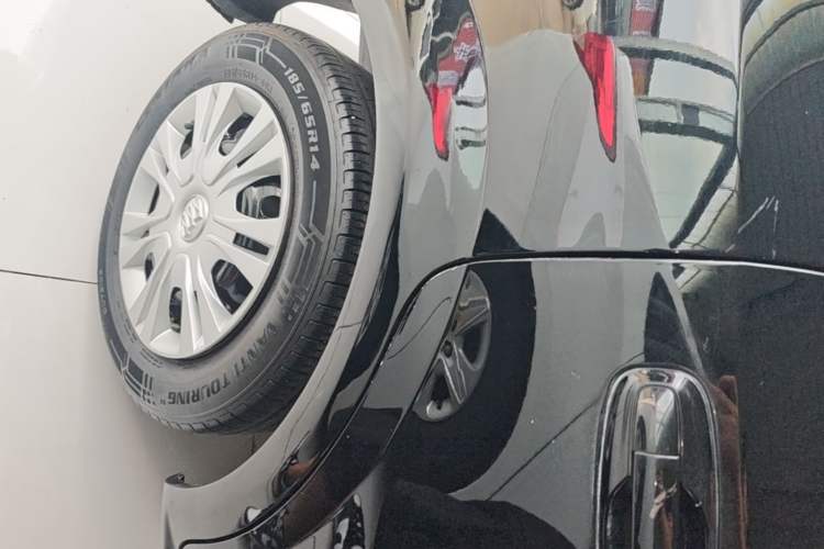 Used Buick Excelle 2015 1.5L Automatic Classic Model Right Rear Wheel Hub