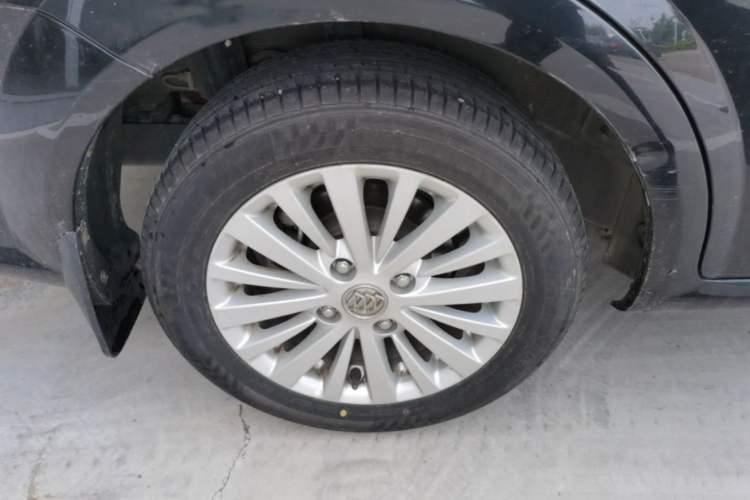 Used Buick Excelle 2015 1.5L Manual Luxury Model Right Rear Wheel Hub