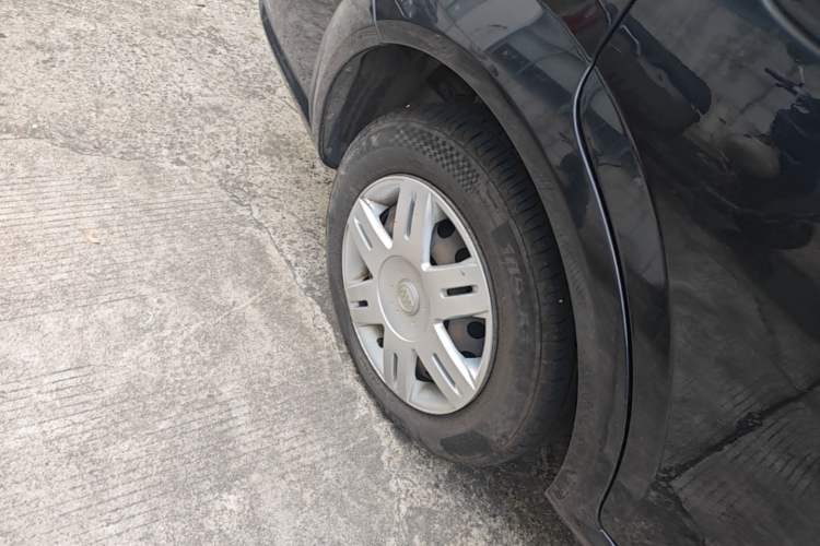 Used Buick Excelle 2015 1.5L Automatic Classic Model Right Rear Wheel Hub