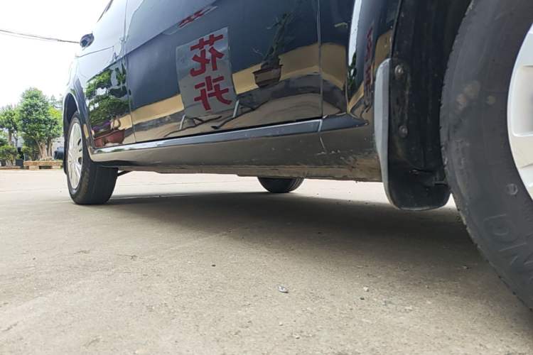 Used Buick Excelle 2015 1.5L Manual Classic Trim Right Side Sill