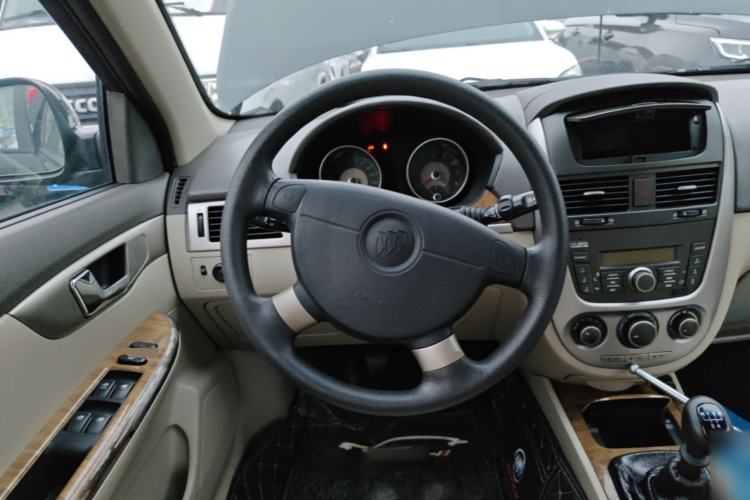 Used Buick Excelle 2015 1.5L Manual Classic Trim Steering Wheel