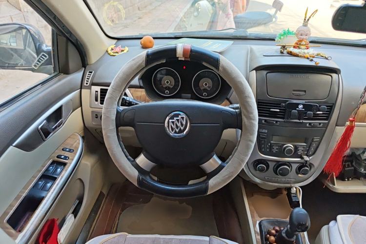 Used Buick Excelle 2015 1.5L Manual Luxury Model Steering Wheel