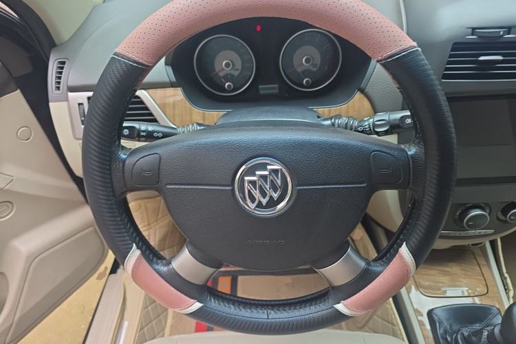 Used Buick Excelle 2015 1.5L Manual Luxury Model Steering Wheel