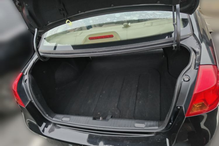 Used Buick Excelle 2015 1.5L Manual Classic Trim Trunk