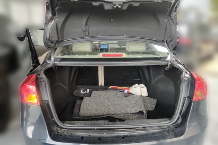 Used Buick Excelle 2015 1.5L Automatic Luxury Edition Trunk