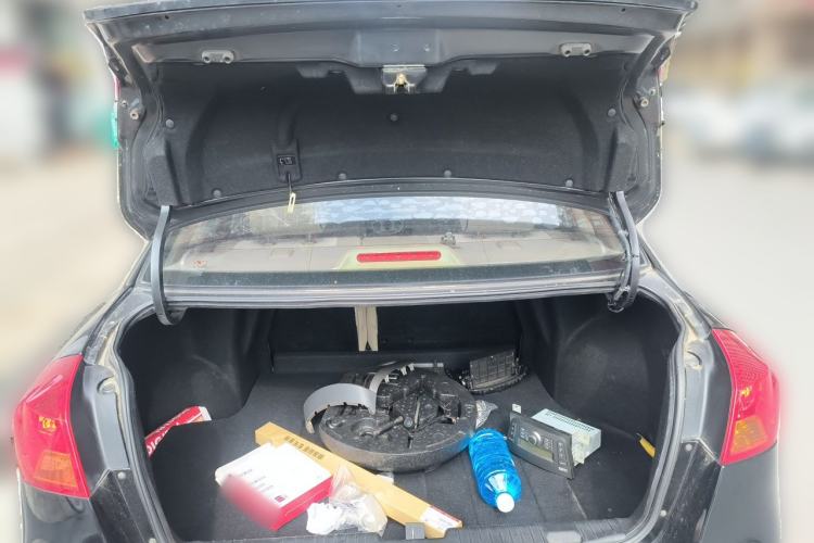 Used Buick Excelle 2015 1.5L Automatic Classic Model Trunk