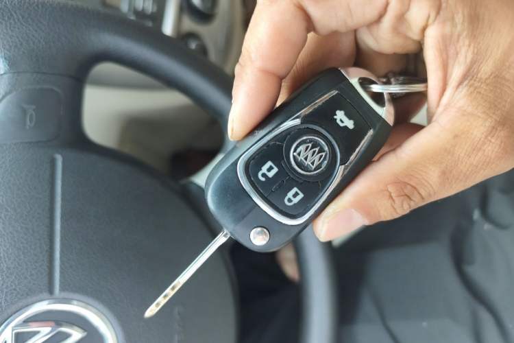Used Buick Excelle 2015 1.5L Manual Classic Trim Vehicle Key