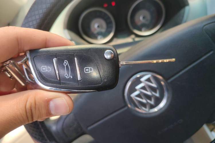 Used Buick Excelle 2015 1.5L Manual Classic Trim Vehicle Key