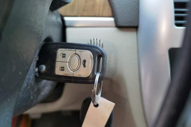 Used Buick Excelle 2015 1.5L Manual Luxury Model Vehicle Key