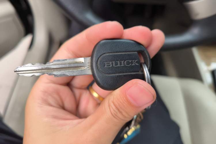 Used Buick Excelle 2015 1.5L Manual Classic Trim Vehicle Key