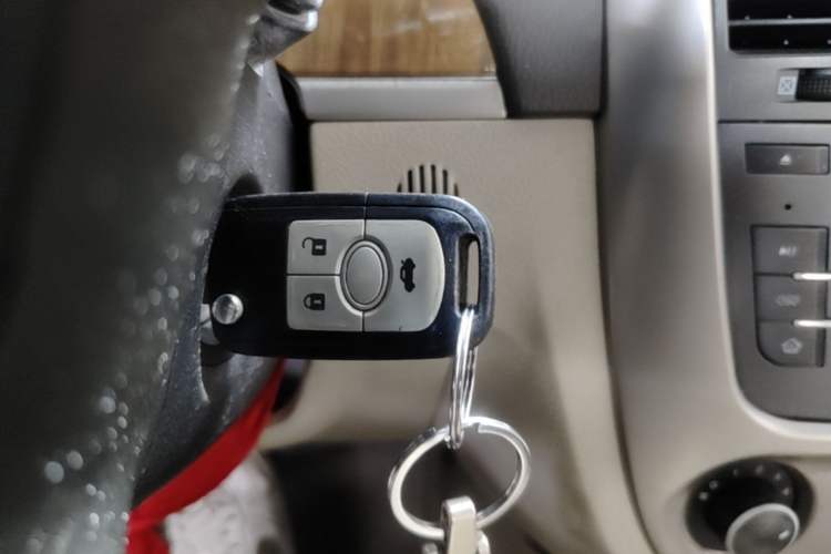 Used Buick Excelle 2015 1.5L Automatic Luxury Edition Vehicle Key
