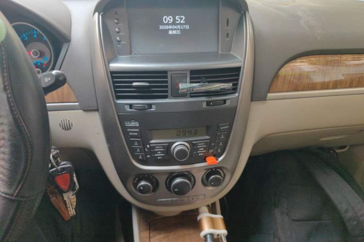 Used Buick Excelle 2015 1.5L Manual Classic Trim Audio And AC Panel