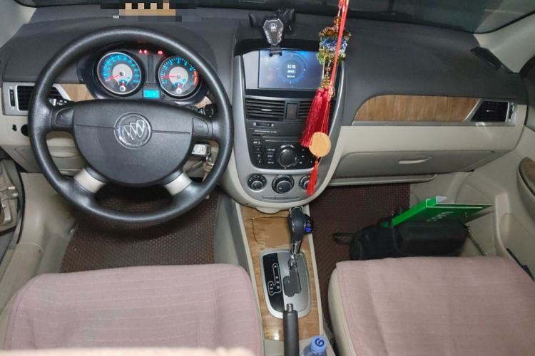 Used Buick Excelle 2015 1.5L Automatic Classic Model Center Console