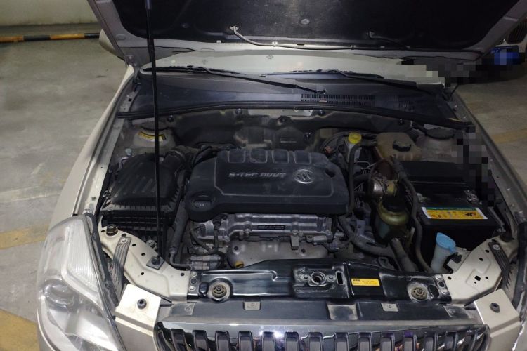 Used Buick Excelle 2015 1.5L Automatic Classic Model Engine Bay Right