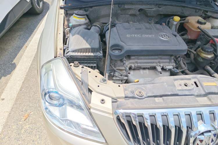 Used Buick Excelle 2015 1.5L Automatic Classic Model Engine Bay Right