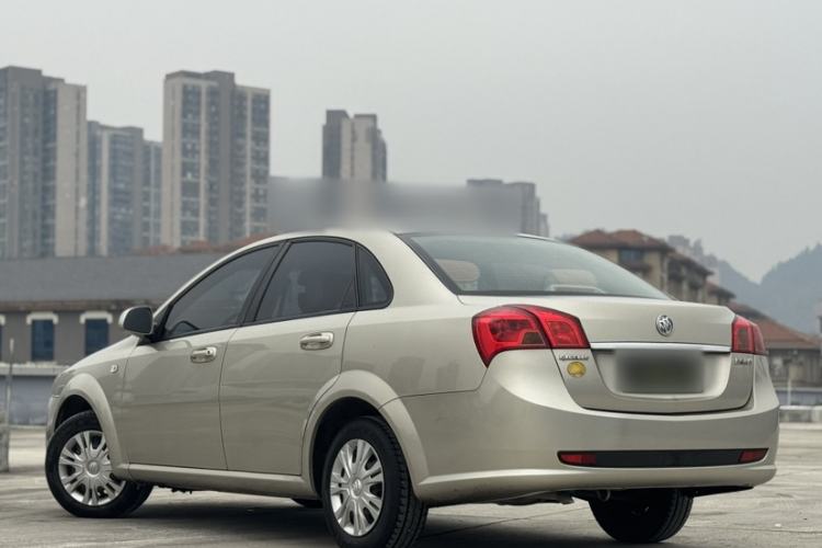Used Buick Excelle 2015 1.5L Automatic Classic Model Exterior 2