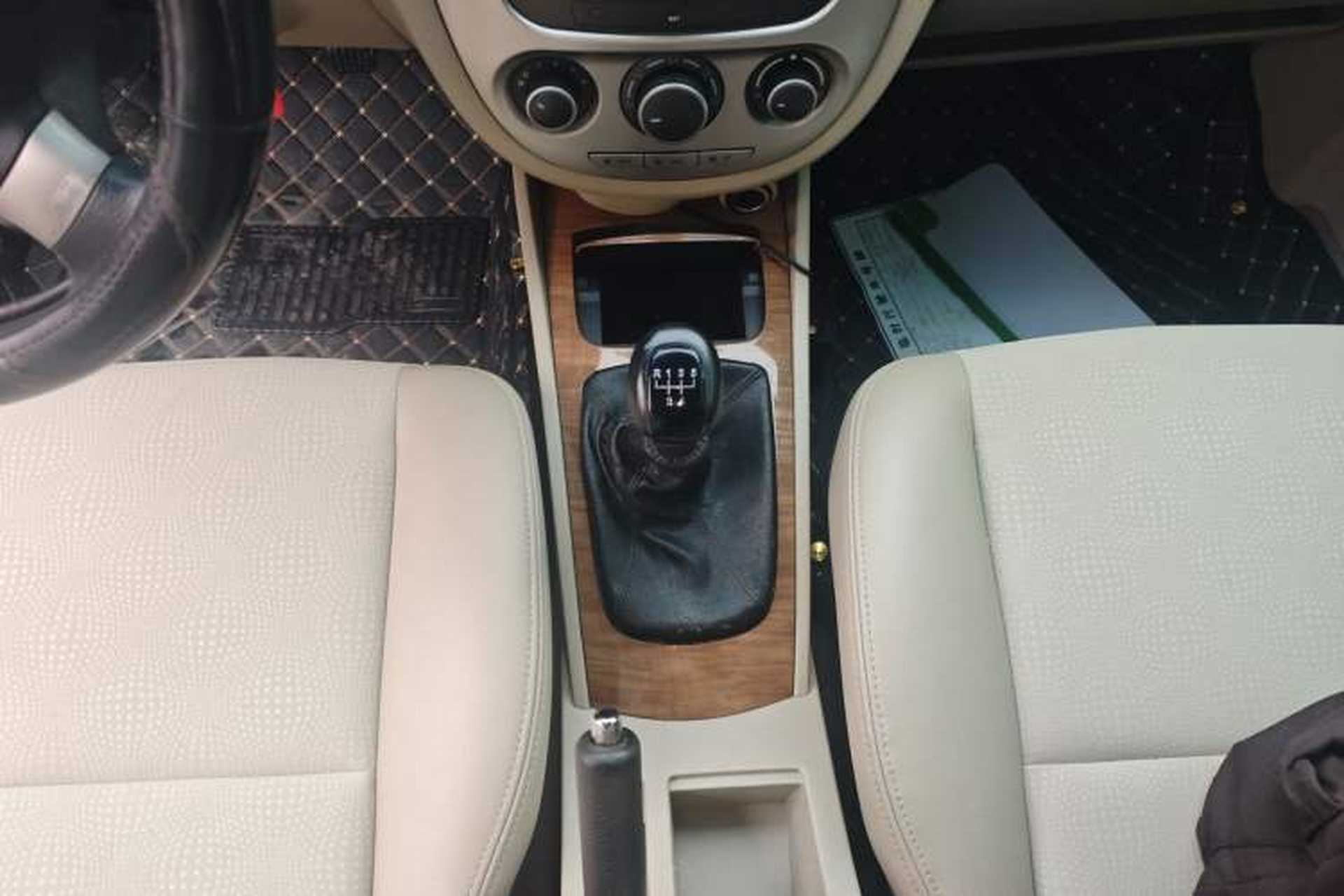 Used Buick Excelle 2015 1.5L Manual Classic Trim Gear Lever