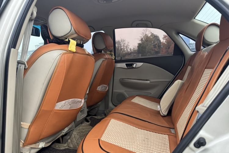 Used Buick Excelle 2015 1.5L Automatic Classic Model Interior 2