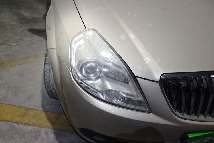 Used Buick Excelle 2015 1.5L Automatic Classic Model Right Front Headlight