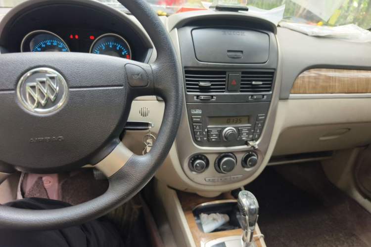 Used Buick Excelle 2015 1.5L Automatic Classic Model Audio And AC Panel