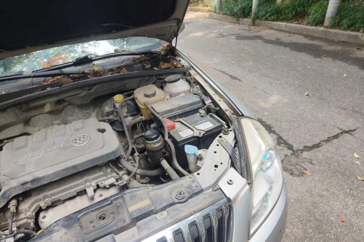 Used Buick Excelle 2015 1.5L Automatic Classic Model Engine Bay Left