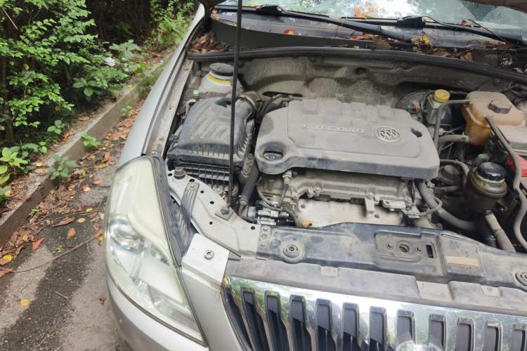 Used Buick Excelle 2015 1.5L Automatic Classic Model Engine Bay Right