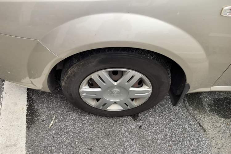 Used Buick Excelle 2015 1.5L Automatic Classic Model Left Front Wheel Hub