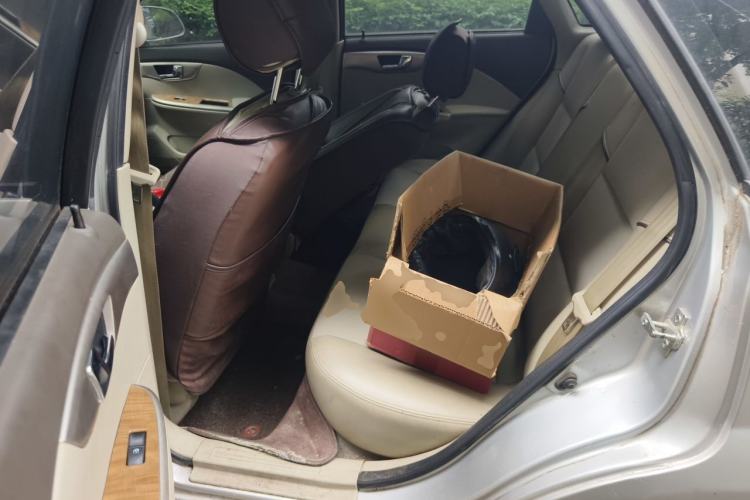 Used Buick Excelle 2015 1.5L Automatic Classic Model Left Rear Seat