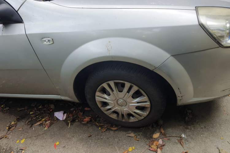 Used Buick Excelle 2015 1.5L Automatic Classic Model Right Front Wheel Hub