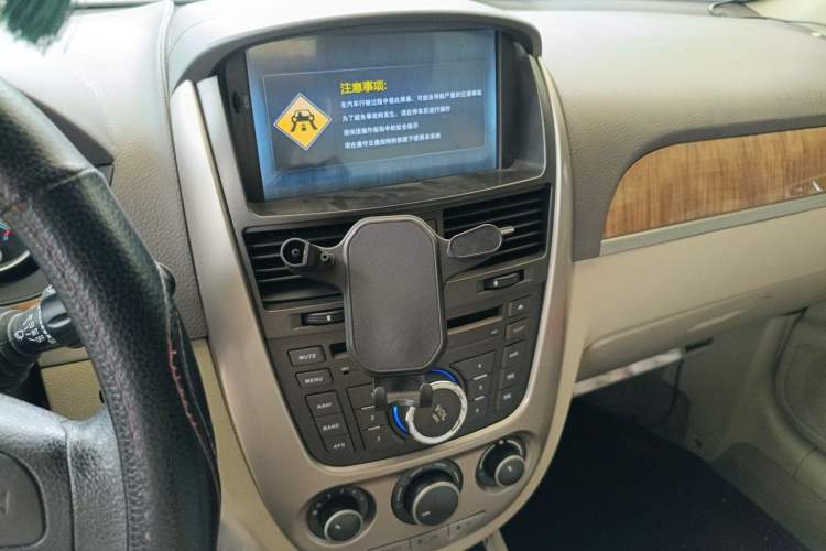 Used Buick Excelle 2015 1.5L Automatic Classic Model Audio And AC Panel
