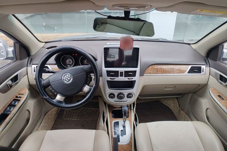 Used Buick Excelle 2015 1.5L Automatic Classic Model Center Console